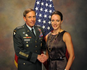 Si dimette il direttore della Cia Petraeus Lettera a Obama: "Ho tradito mia moglie"